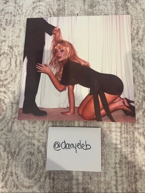 Sabrina Carpenter Man’s Best Friend Vinyl, Signed Insert